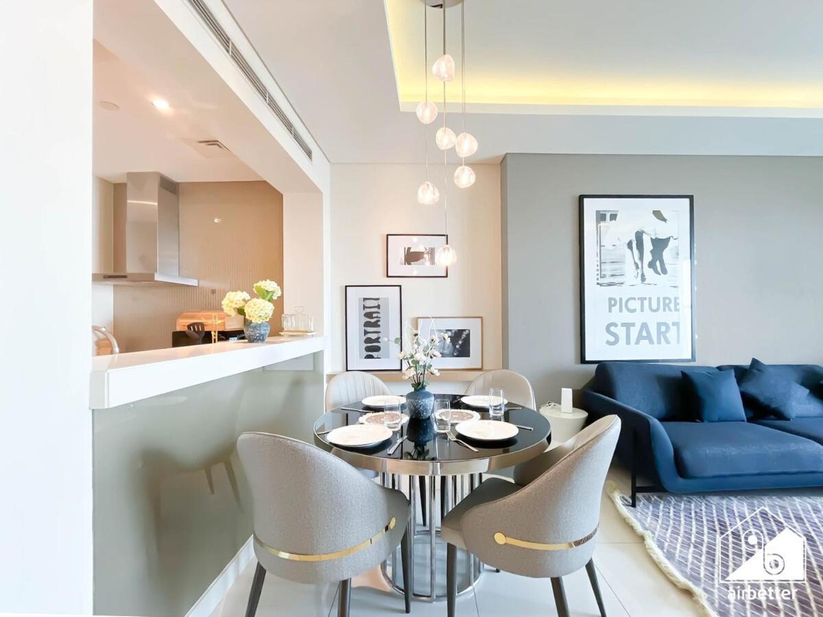 Luxury 1-bedroom With Views ,business Bay Apartment Dubai