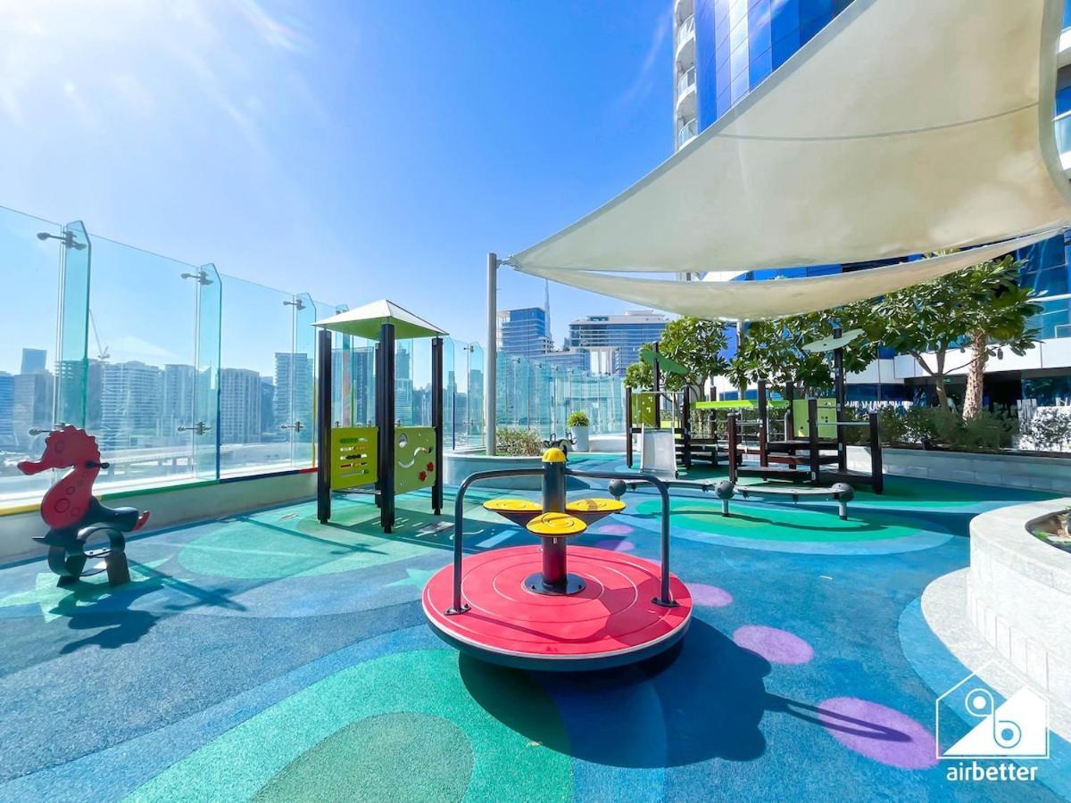 Apartment Luxury 1-bedroom With Views ,business Bay Dubai